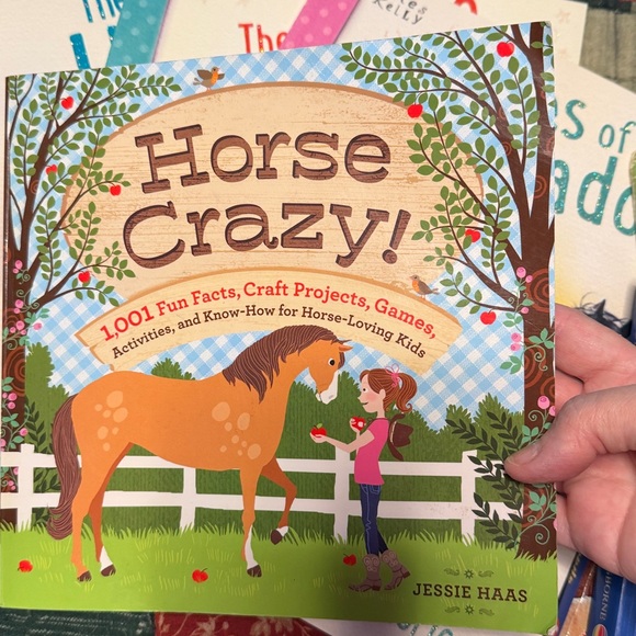 Children's Horse Picture Books Bundle - Colorful Covers - Picture 3 of 5